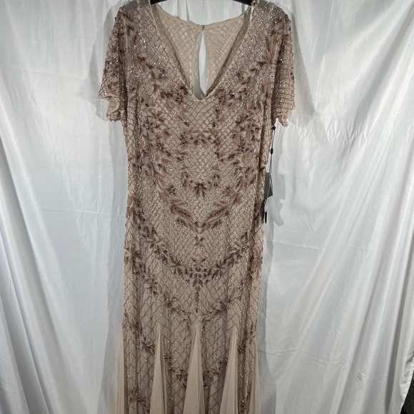NEW Adrianna Papell Floral Beaded‎ Mesh Mermaid Gown in Biscotti [SZ 8 ] - Picture 6 of 9